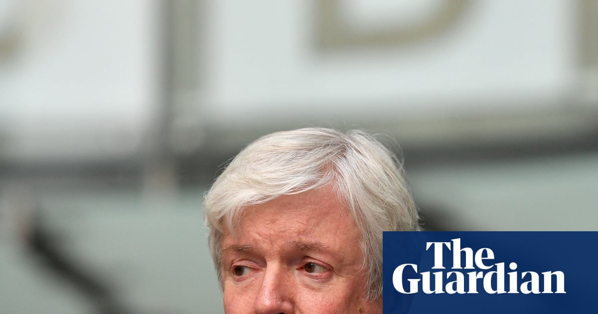 Ex-BBC boss leads calls for end to political appointments to board | BBC
