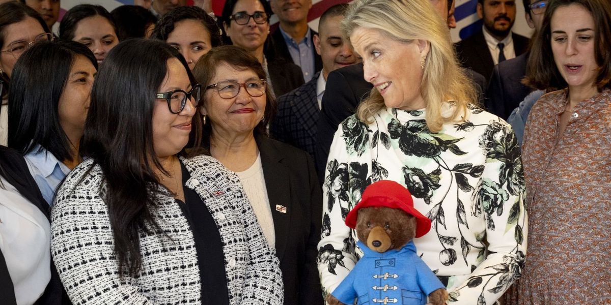 Duchess of Edinburgh poses with Paddington Bear as she holds key meeting with Peruvian President