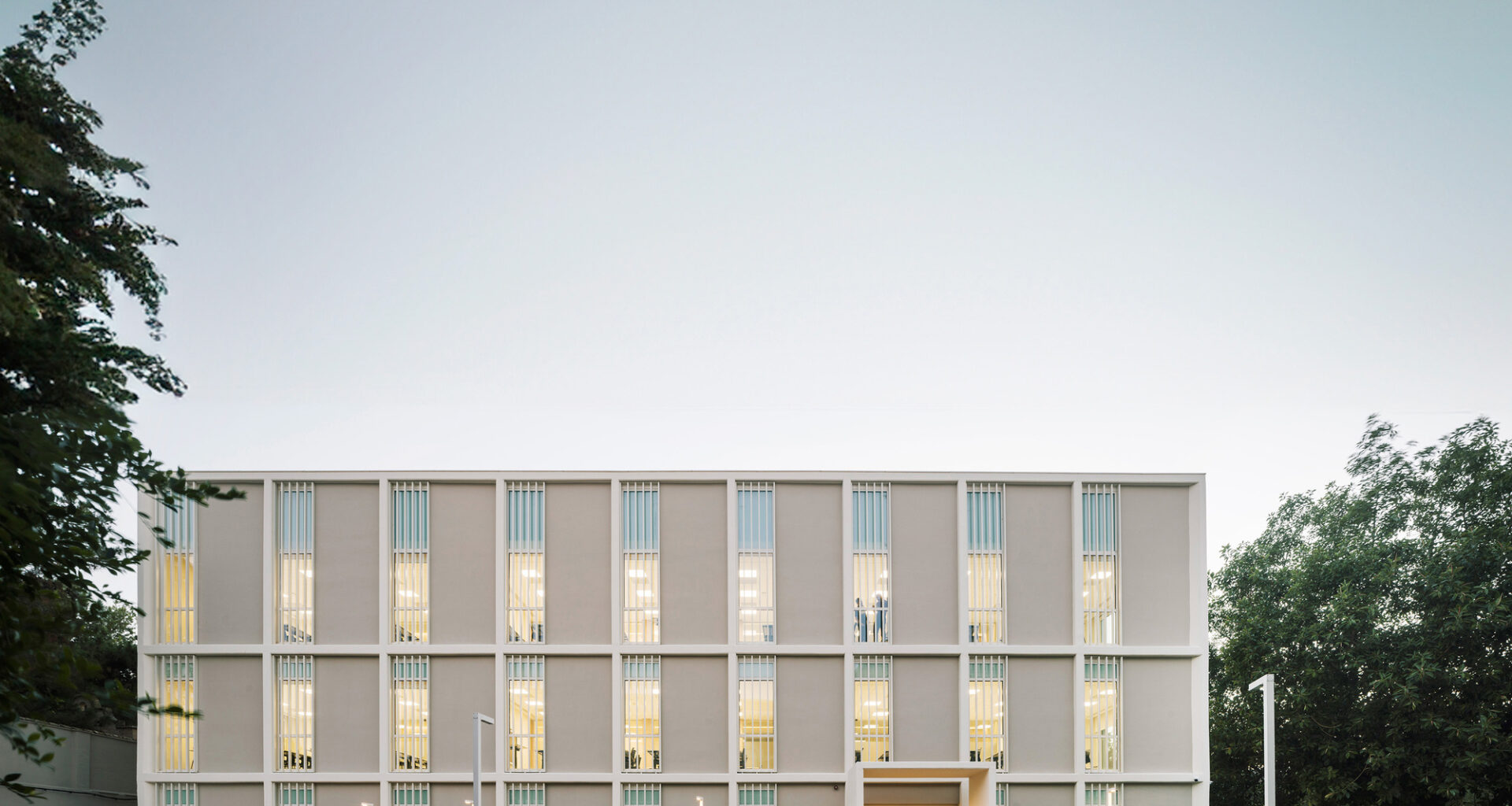 European University | Turia Campus / Ramón Esteve Estudio