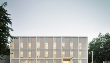 European University | Turia Campus / Ramón Esteve Estudio