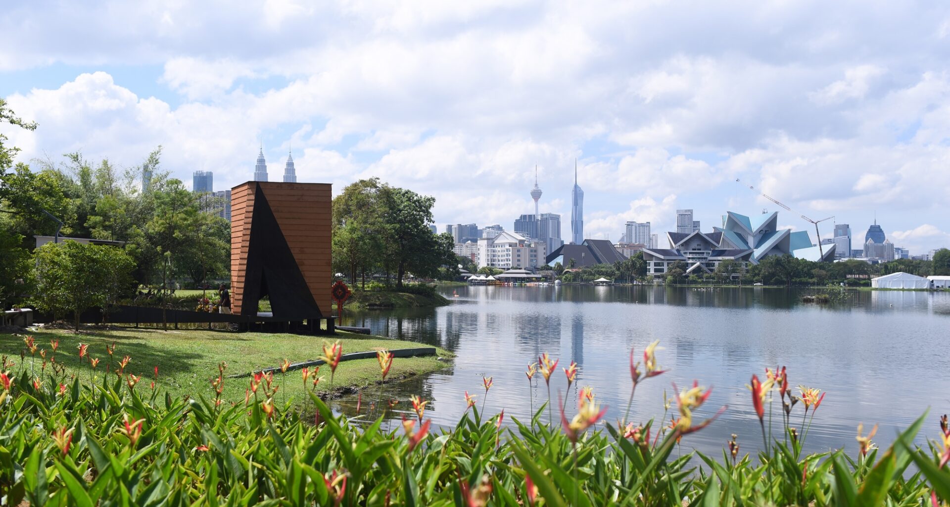 Temple of Darkness Bakhoor Bakhoor Pavilion / Bunga Design Atelier
