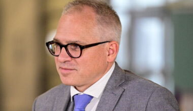 Flemish minister president heads to Germany for industry mission