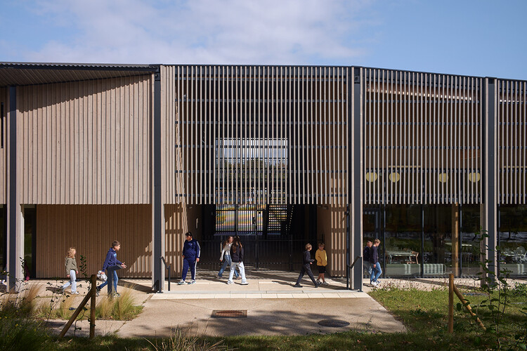 Coldefy Completes the First Timber-Framed School in Northern France - Image 4 of 15