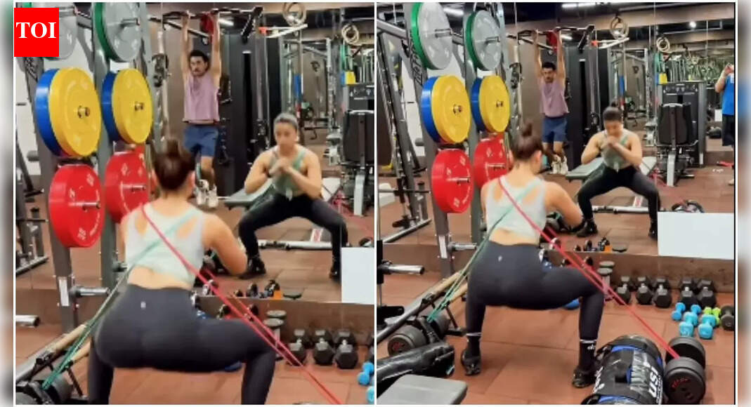 Ranbir Kapoor makes an appearance in Alia Bhatt’s workout video; couple give fans fitness inspiration - WATCH |