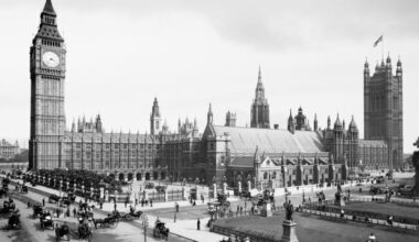 Fascinating Historical Photographs Show The ‘Lost’ London of 100 Years Ago