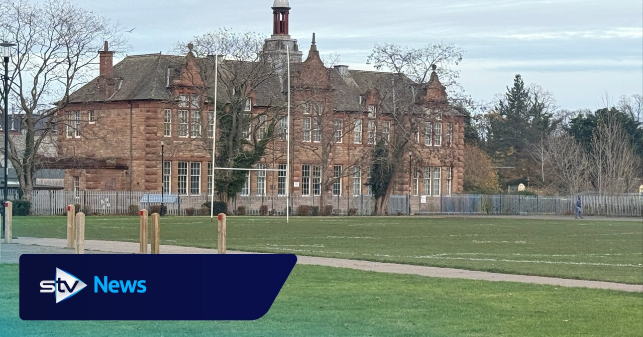 Midlothian primary school locked down following reports of man with knife