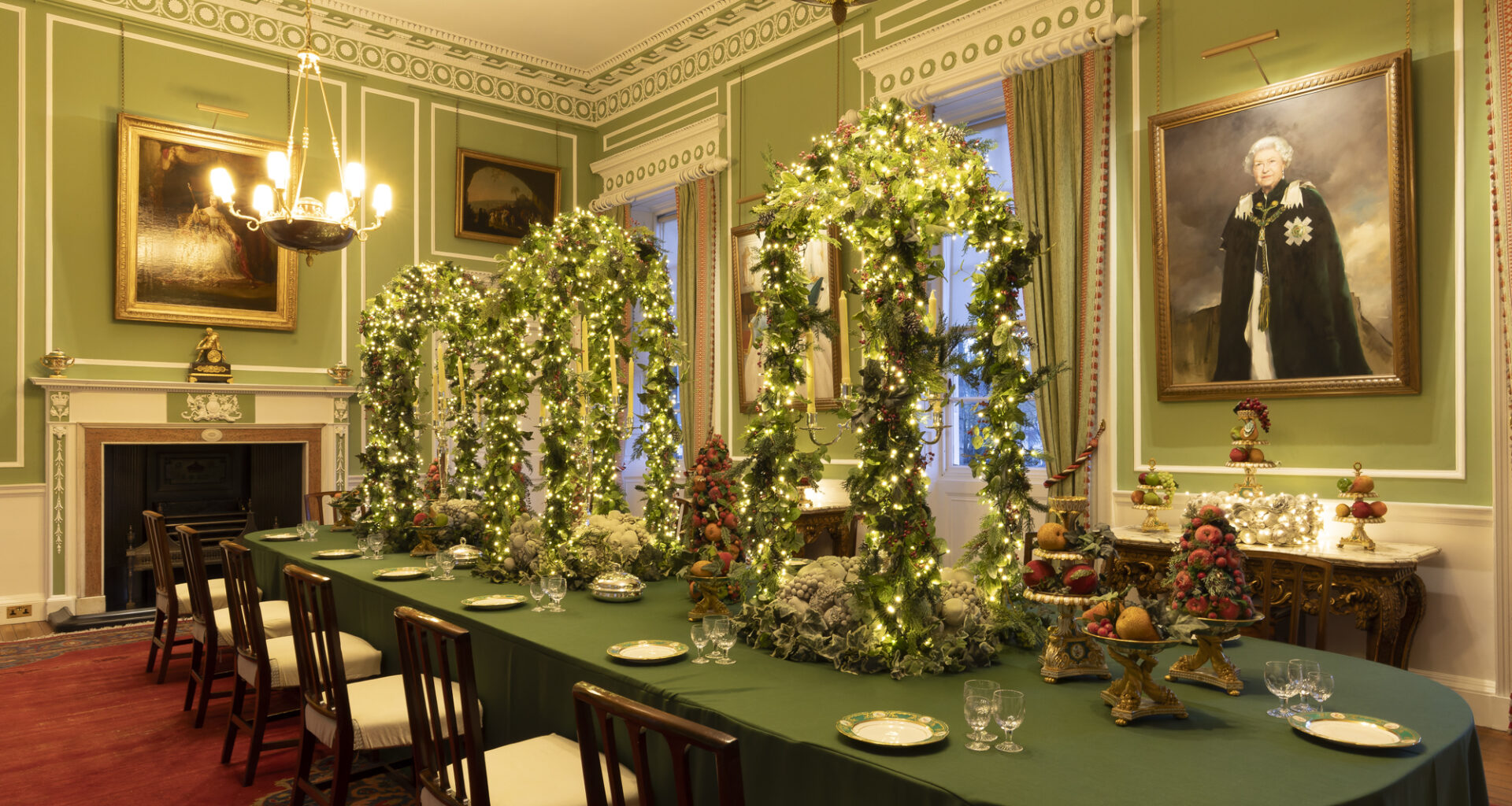 Christmas arrives at the Palace of Holyroodhouse – The NEN – North Edinburgh News