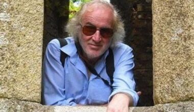 Charlie Warmington: Tributes paid following death of former Newsletter columnist and BBC NI Editor