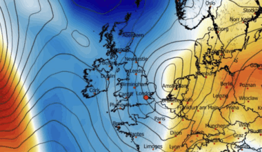 Britain's Christmas countdown faces sledgehammer assault from jet stream as forcasters warn of Arctic gales