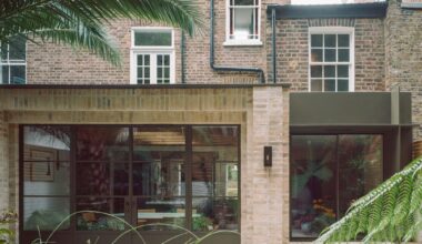 Threshold House / Studio McW