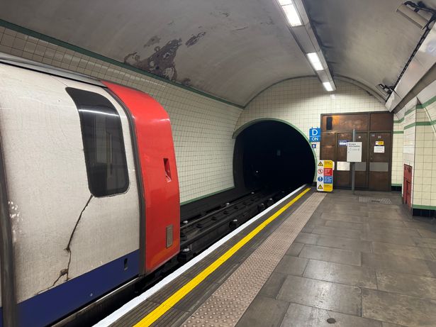 No Northern Line train reaches the ends of Highgate's platform