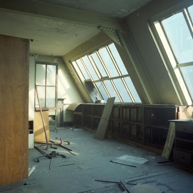 Inside the Cinephone. Photo 1973