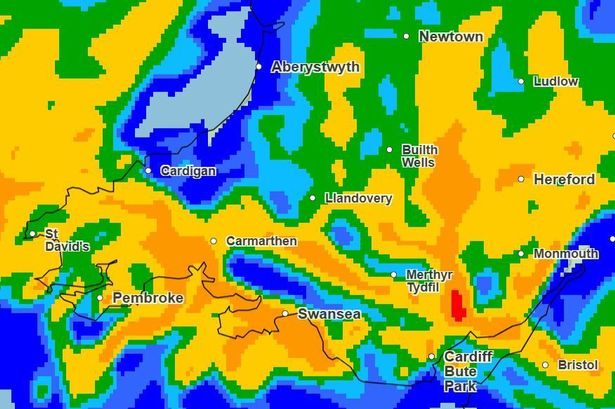 Maps showing extreme levels of rainfall 