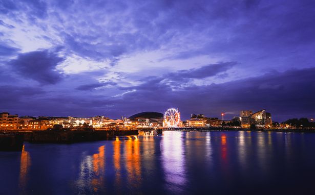 Cardiff Bay is also pretty at night 