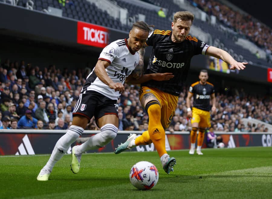 Sheffield Wednesday, Sheffield Wednesday remain keen on free agent centre-back