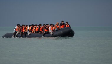 UK to end ‘golden ticket’ for asylum seekers in huge policy overhaul | Refugees News