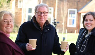 I'm a Celebrity winner Harry Redknapp visits NHS staff