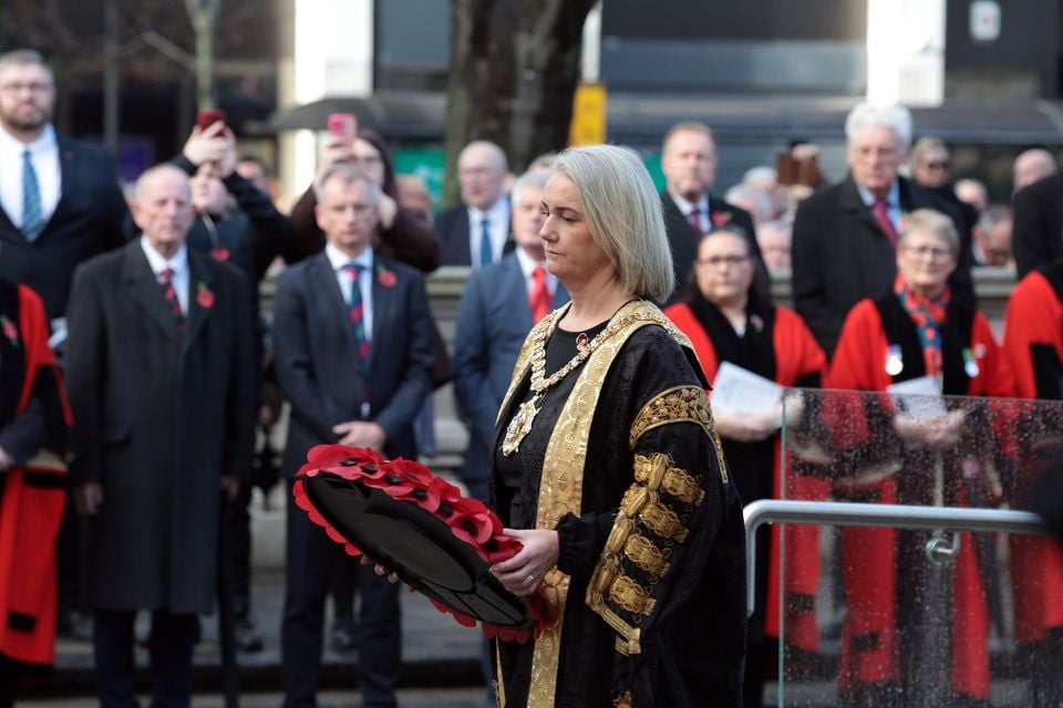 Tracy Kelly, the Lord Mayor of Belfast, lays a wreath. Pacemaker