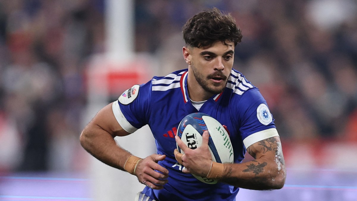 France begins to turn on Ntamack as Dupont’s absence bites