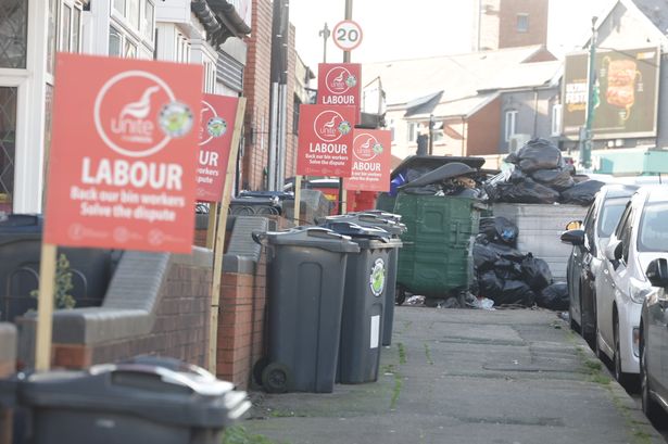 Gowan Road in Alum Rock supporting the binmen