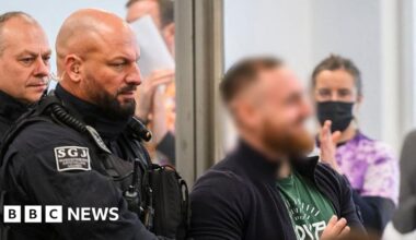 German 'hammer gang' trial for seven accused of extreme-left violence