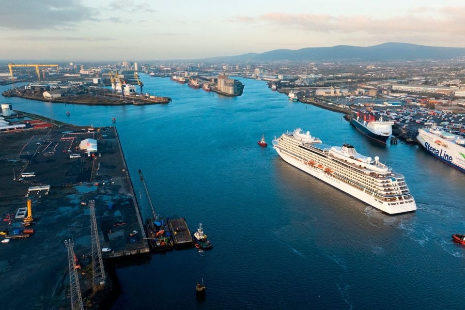 A £100m deal involving two offshore wind farm developers operating at Belfast Harbour will create 300 jobs