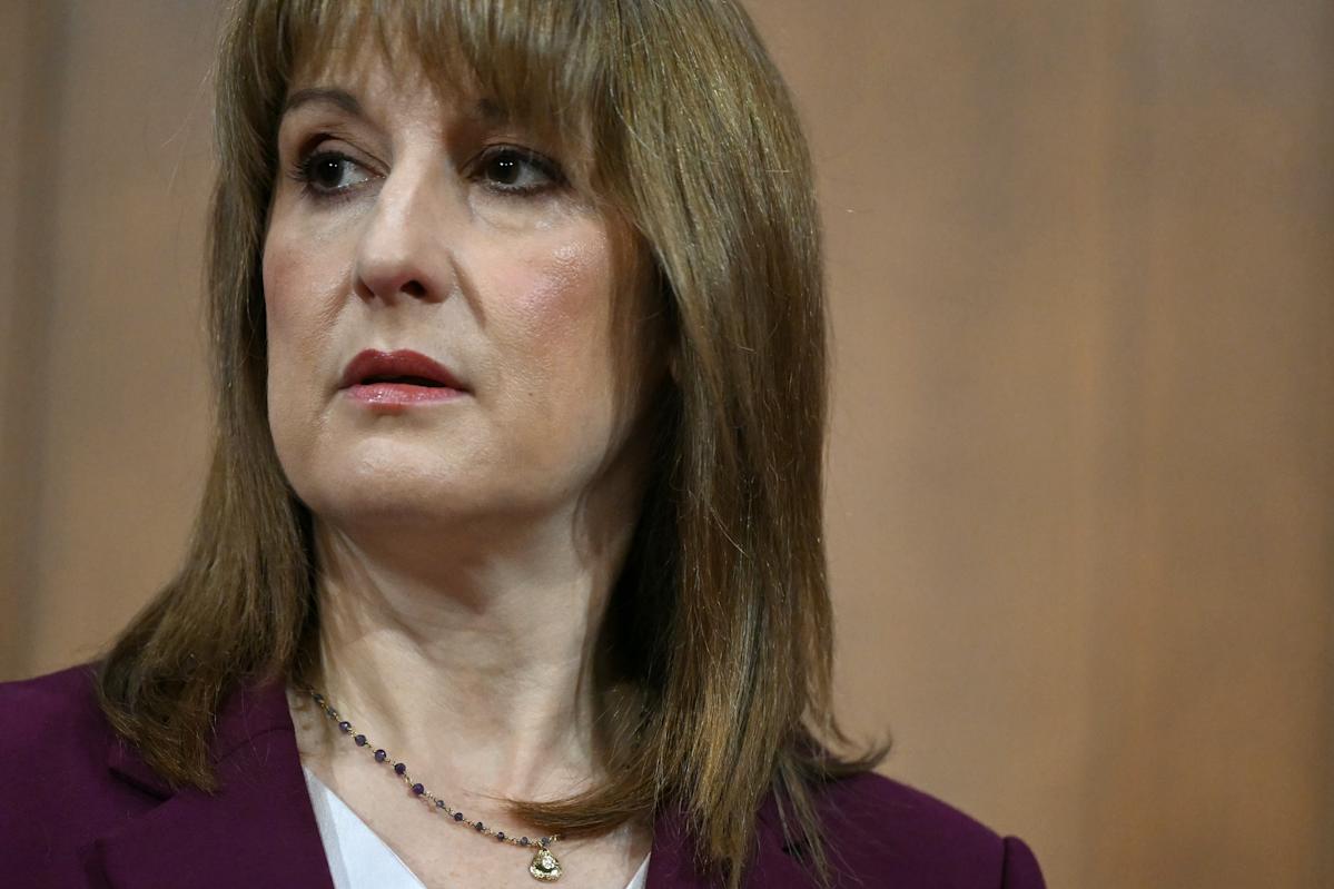 Markets rally as UK jobs data suggest interest rate cut in December