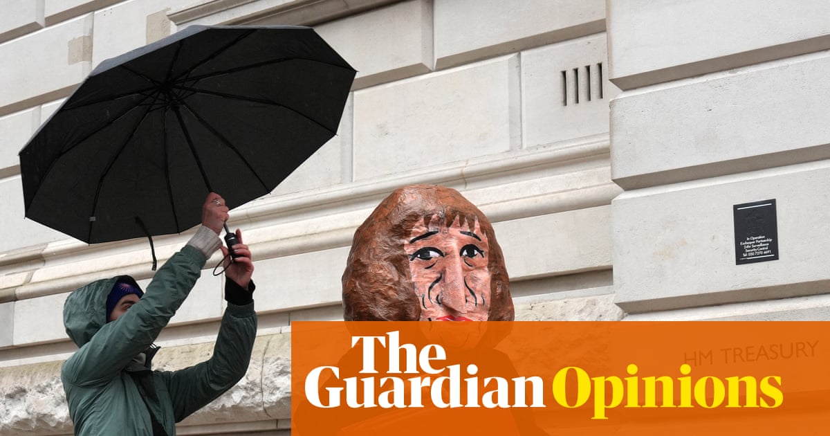 Rachel Reeves is studiously ignoring the cause of Britain’s woes: the Brexit-shaped hole in the roof | Jonathan Freedland