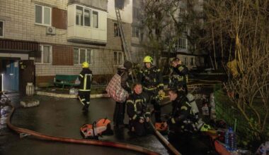 Russian strikes kill 3 as diplomacy to end Ukraine war gains pace