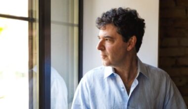 Frankfurt, Germany: Holocaust researcher Jason Stanley forced to break off his speech commemorating Kristallnacht