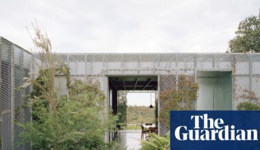 Two Australian homes win top places in international 2025 Dezeen awards | Homes