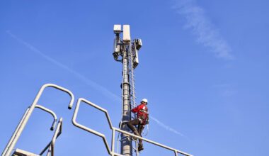 European Commission seeks firmer line on EU use of Huawei and ZTE equipment