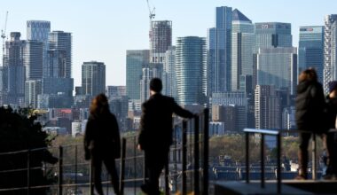 Stocks fall amid weak GDP print ahead of Budget - London Evening Standard