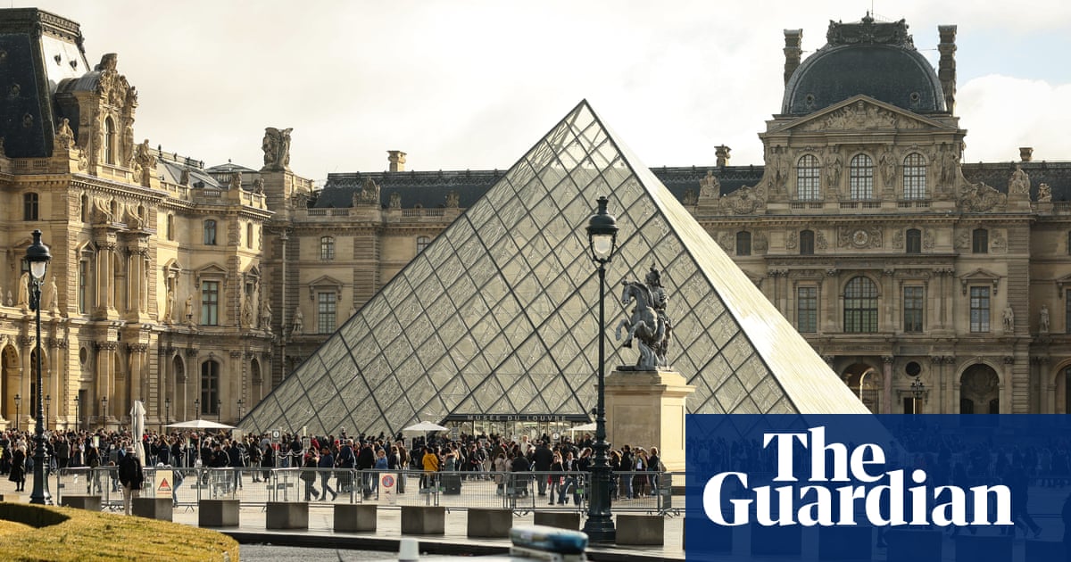 Four more people arrested in connection with Louvre heist | Paris