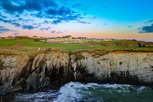Perched on the dramatic Cardigan Bay coast, this clifftop spa offers panoramic ocean views and indulgent treatments.