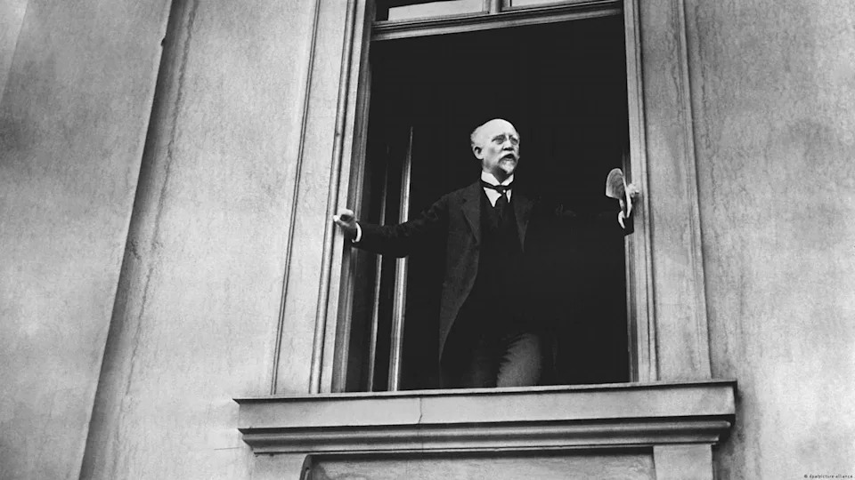 "We have a great and immense task ahead of us," said Scheidemann, pictured in 1919<span class="copyright">dpa/picture-alliance</span>