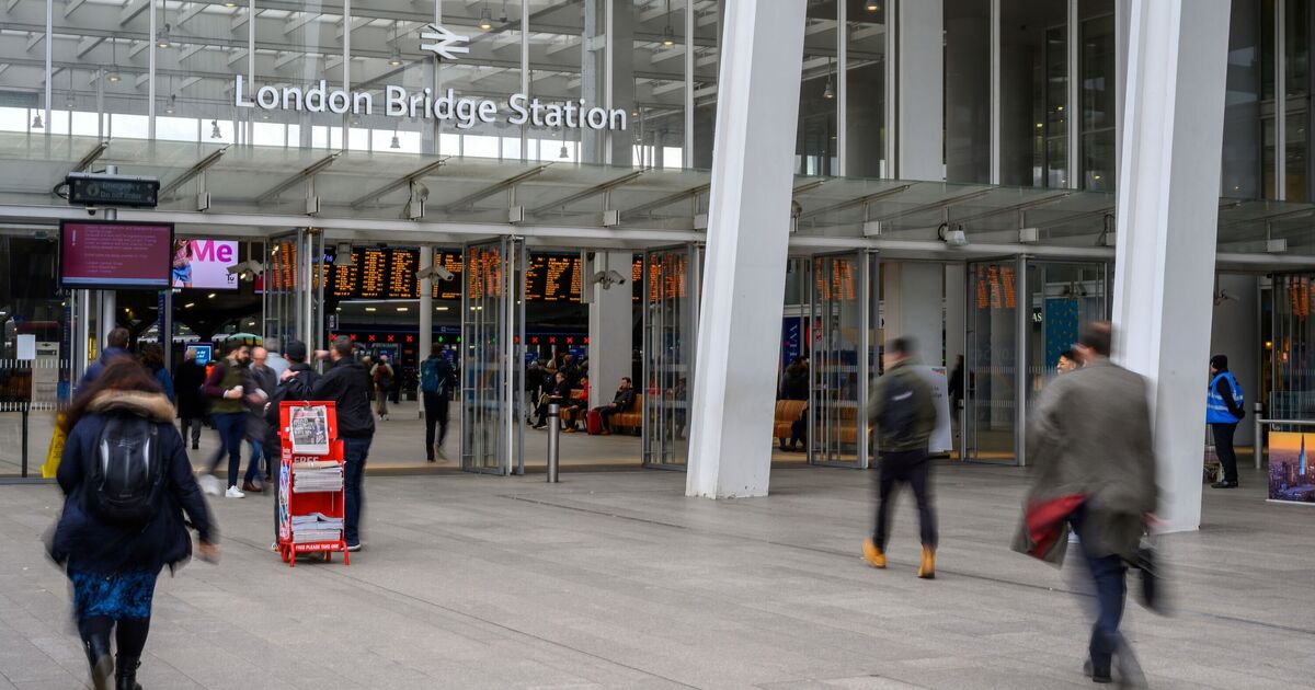 London Bridge station LIVE: 'Platforms evacuated' by police after 'incident' | UK | News