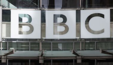 Archie Fisher dead: BBC presenter and folk musician dies aged 86 | TV & Radio | Showbiz & TV