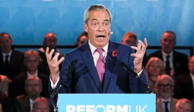 Nigel Farage furiously erupts at '50 years of endless red tape' from EU | Politics | News