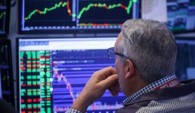 Stock markets LIVE: S&P 500 facing 'correction' as FTSE 100, Nikkei and Bitcoin plummet - Daily Express