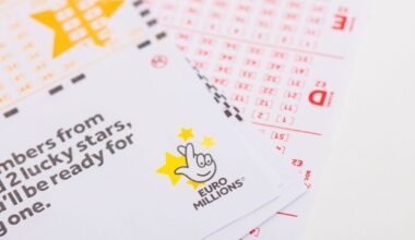 Winning Euromillions numbers LIVE: Full lottery results with Thunderball on 18 November | UK | News