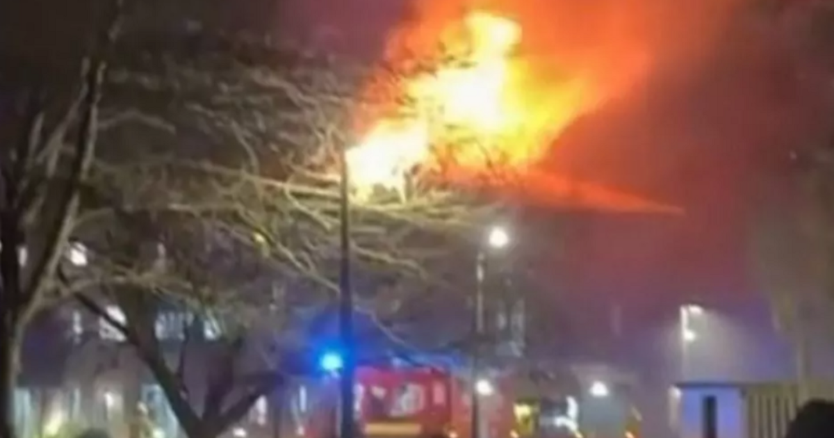Warwick University: Students watch on in horror as firefighters swarm hall | UK | News
