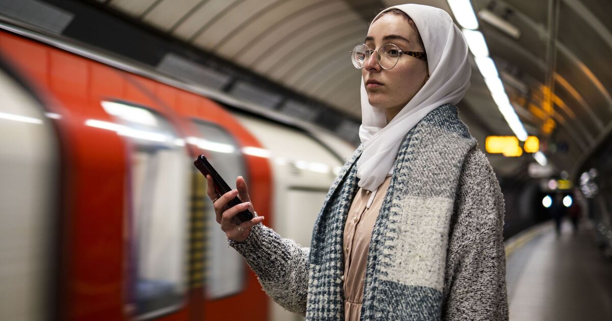 Thousands back London Underground change inspired by Japan and Mexico | UK | News