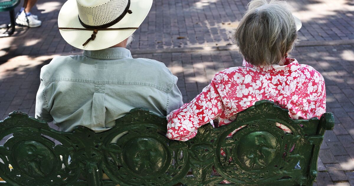 Pensioners warned as half regret not planning for retirement early | UK | News