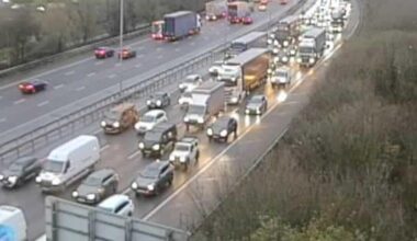 M25 traffic LIVE: Crash sparks huge delays | UK | News