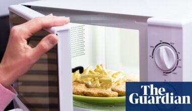 Ultra-processed foods may help explain rising bowel cancer in under-50s, study suggests | Ultra-processed foods