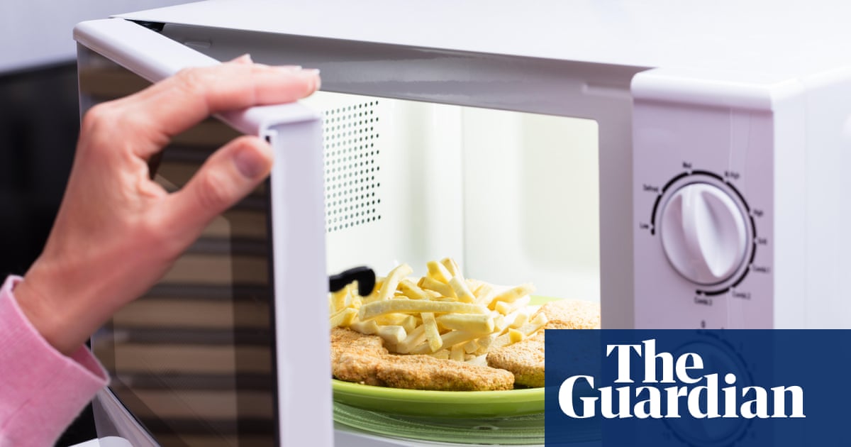Ultra-processed foods may help explain rising bowel cancer in under-50s, study suggests | Ultra-processed foods