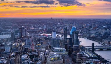 Stocks tumble as traders digest UK public finances, retail sales and rising energy price cap