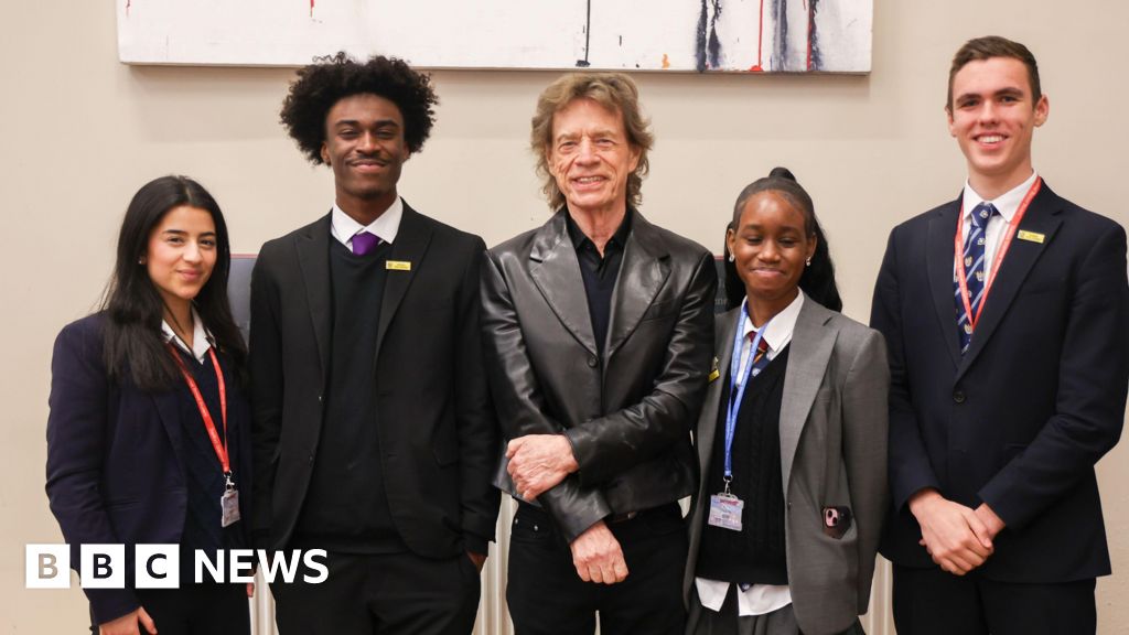 Sir Mick Jagger makes surprise visit to old school in Dartford