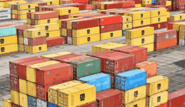 2025 Global Shipping Chaos: 'Brexit on Steroids' as Policy Shifts Disrupt Trade